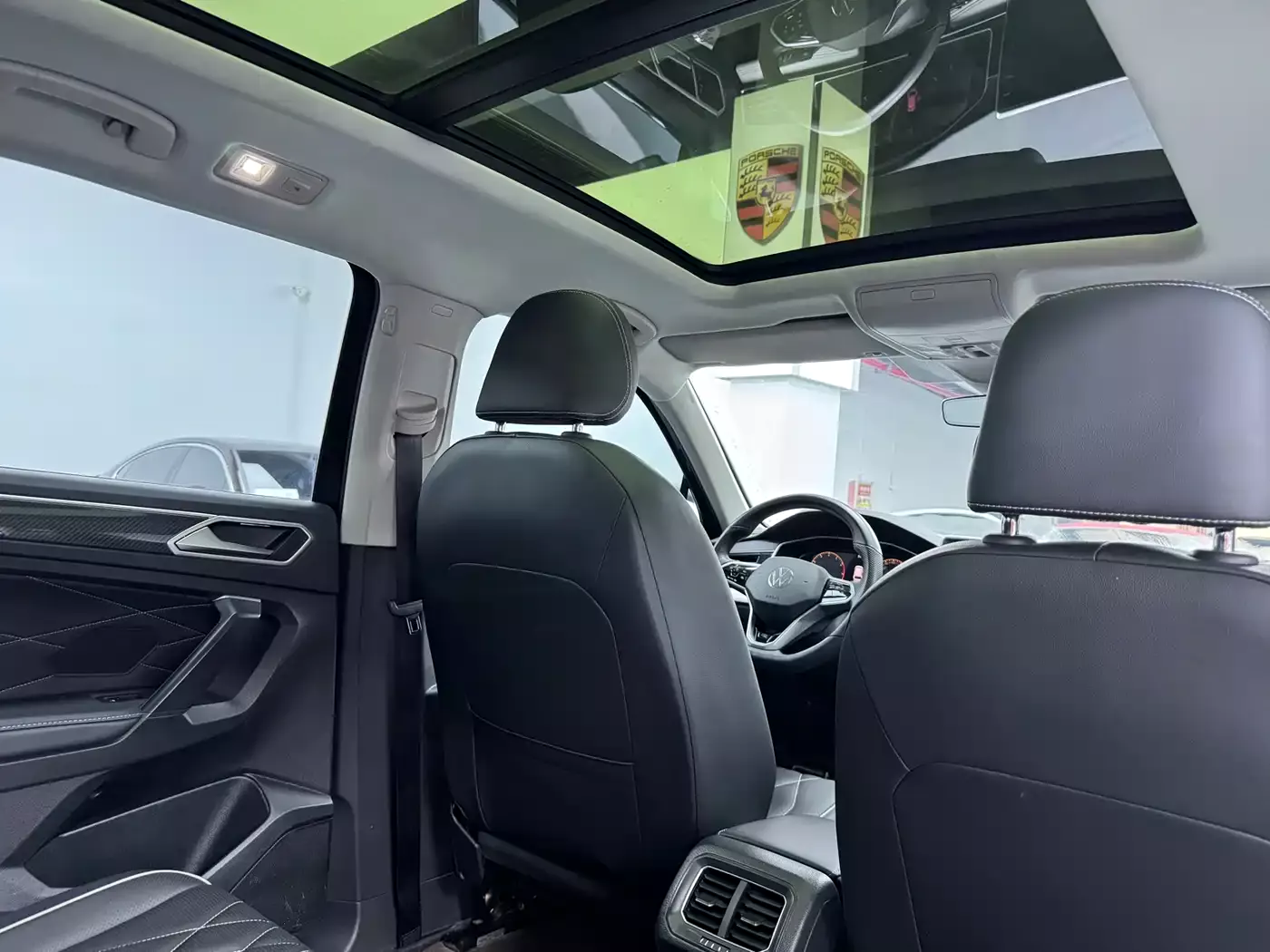 Volkswagen Tiguan L 2023 330TSI Auto 2WD Comfort Edition фото 15