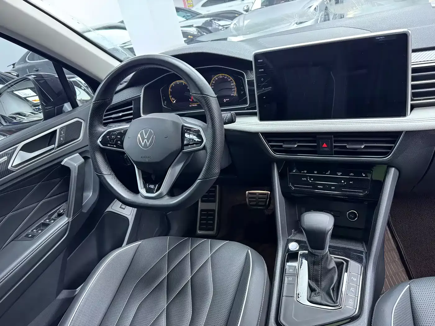 Volkswagen Tiguan L 2023 330TSI Auto 2WD Comfort Edition фото 18