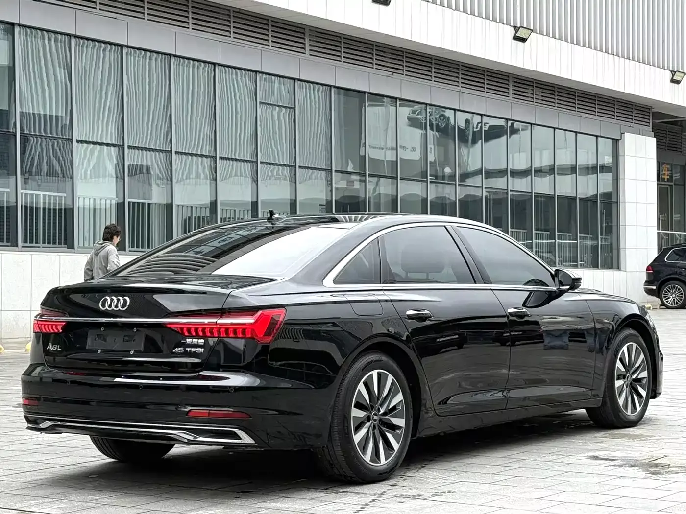 Audi A6L 2023 45 TFSI Premium Selection Elegance фото 9