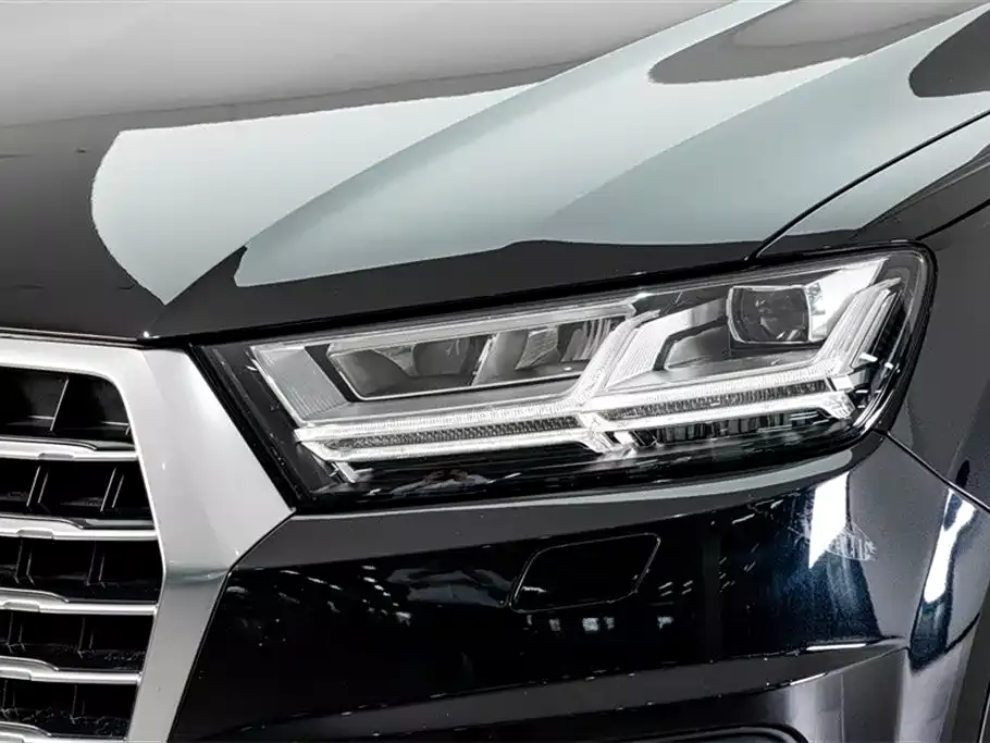 Audi Q7 2019 55 TFSI S line Sport фото 4