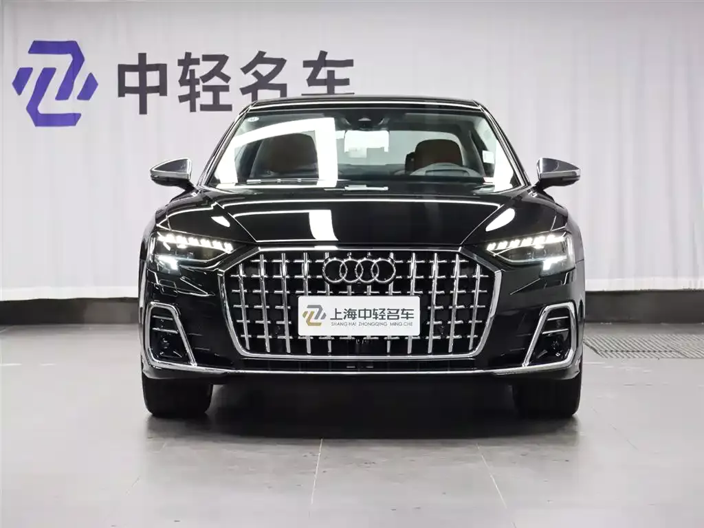Audi A8 2025 A8L Horch Founder Edition 55TFSI фото 2
