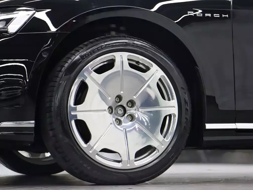 Audi A8 2025 A8L Horch Founder Edition 55TFSI фото 35