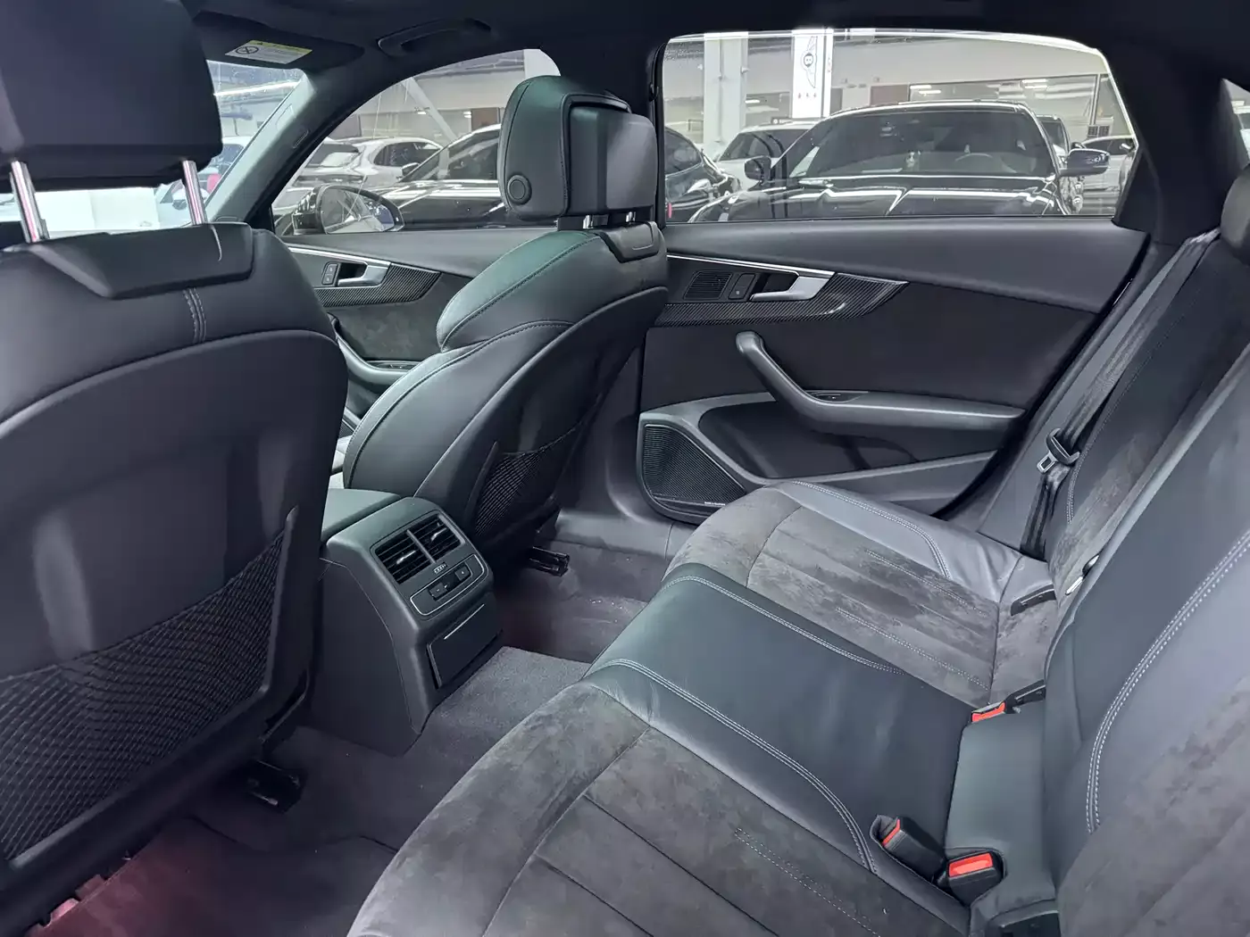 Audi A4L 2022 45 TFSI quattro Premium Dynamic фото 6