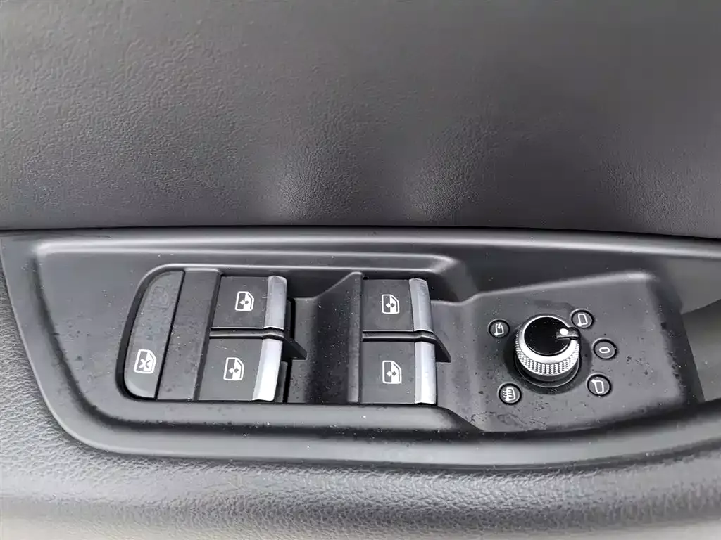 Audi A4L 2020 40 TFSI Luxury Dynamic фото 9
