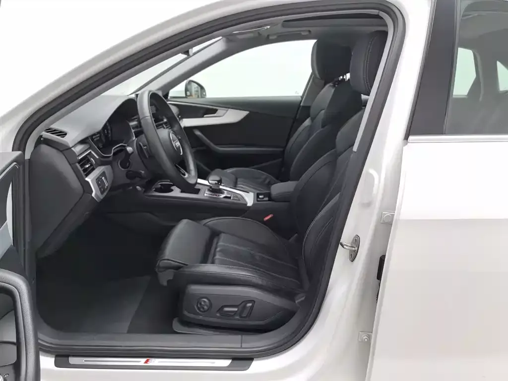 Audi A4L 2020 40 TFSI Luxury Dynamic фото 10