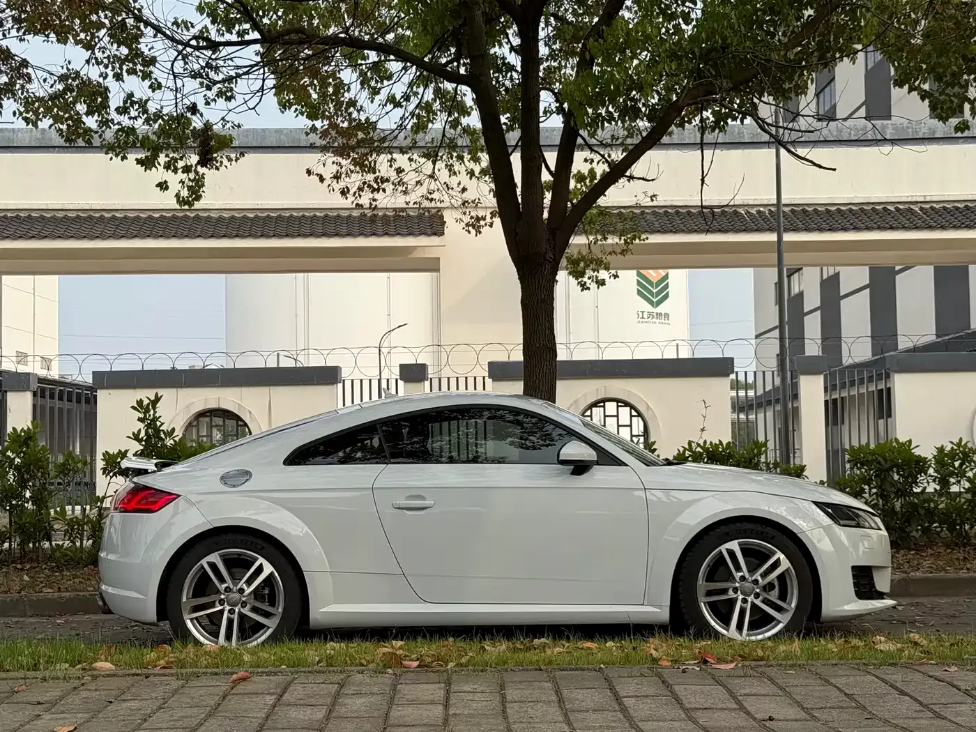 Audi TT 2015 TT Coupe 45 TFSI quattro фото 4