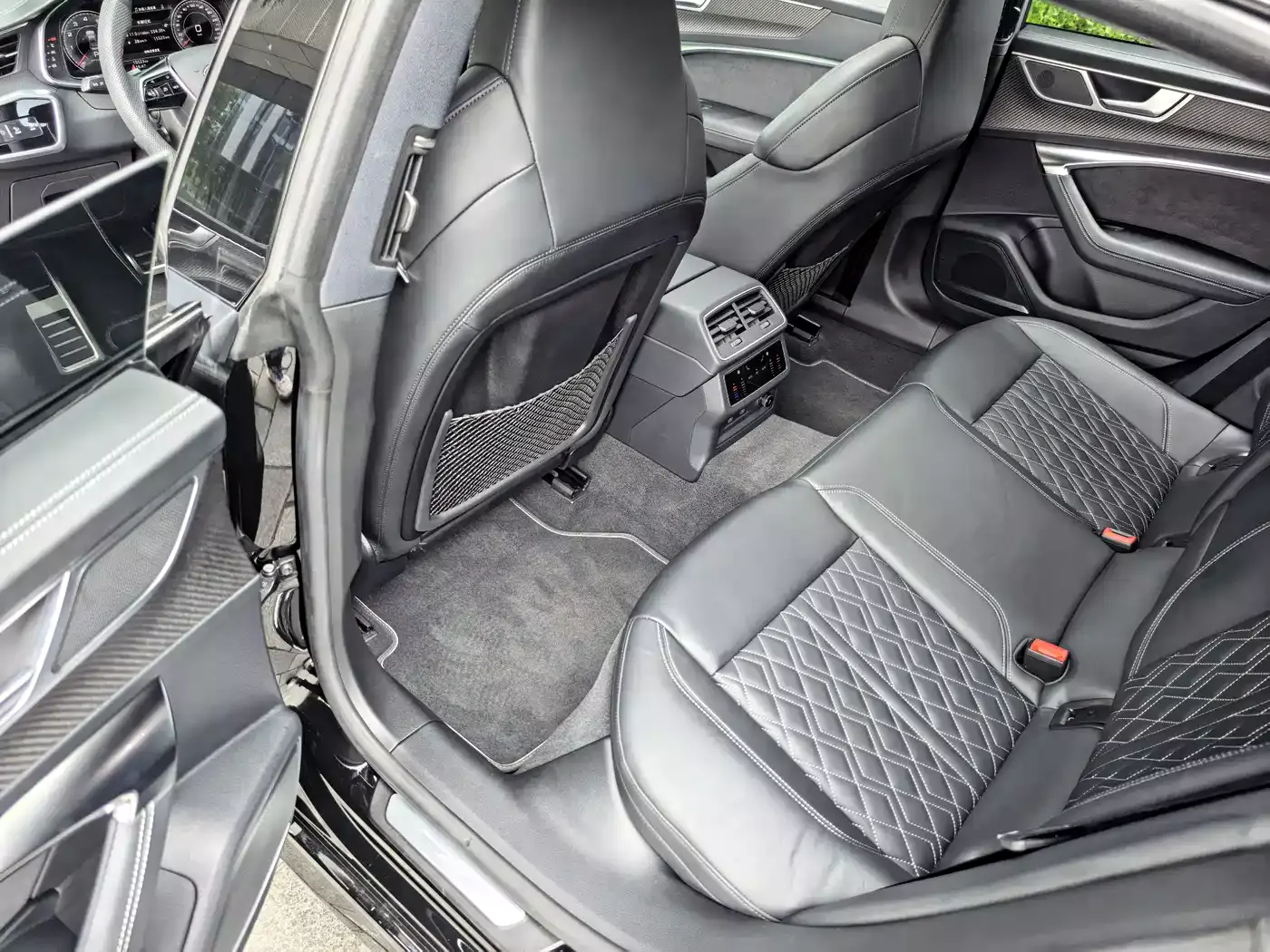 Audi A7 2024 55 TFSI quattro Exclusive фото 41