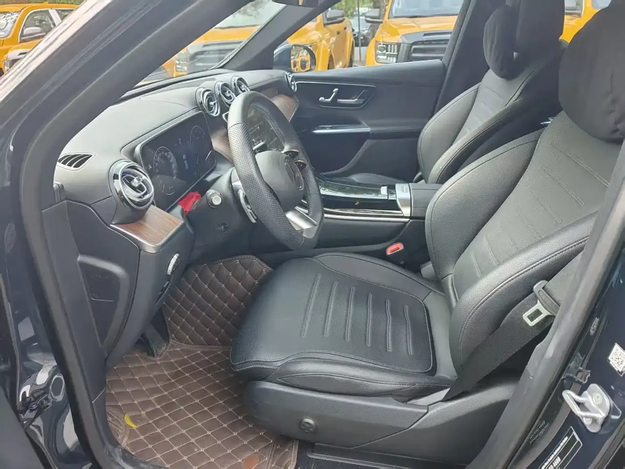 Mercedes-Benz GLC 2023 GLC 300 L 4MATIC Dynamic 7-Seater фото 7