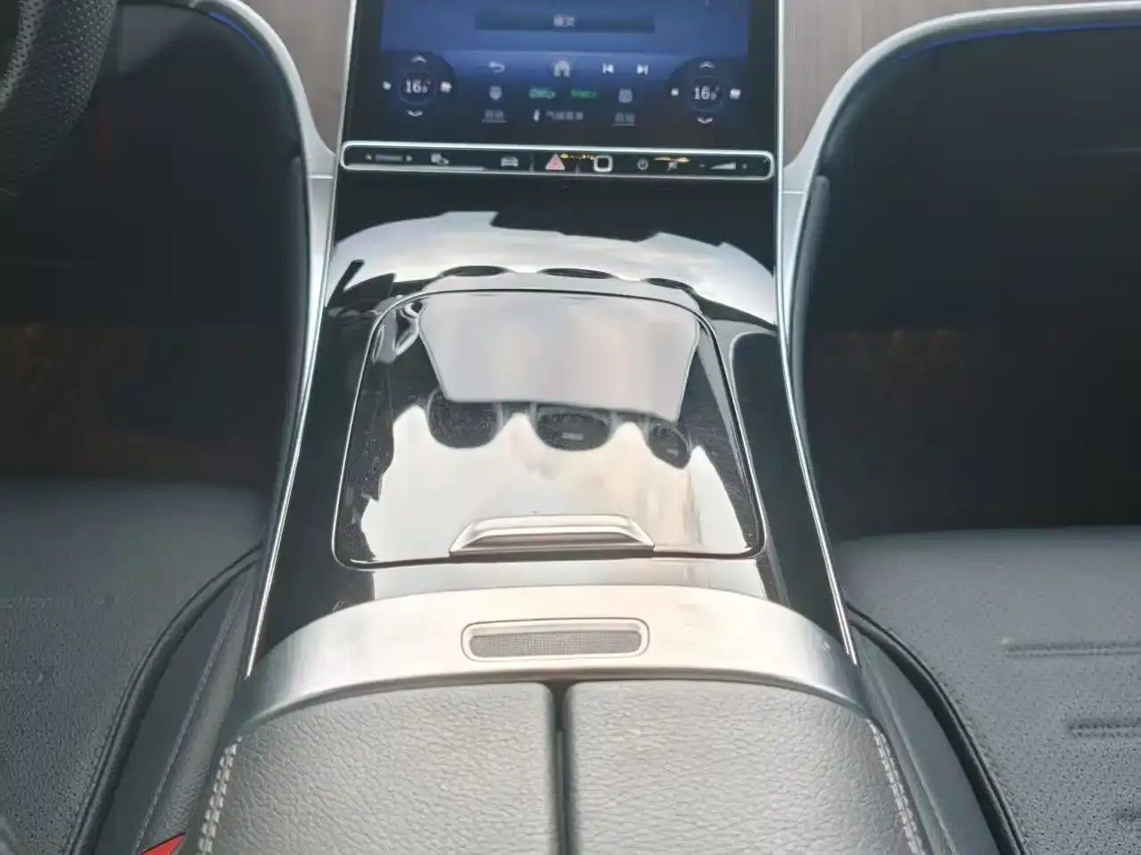 Mercedes-Benz GLC 2023 GLC 300 L 4MATIC Dynamic 7-Seater фото 10