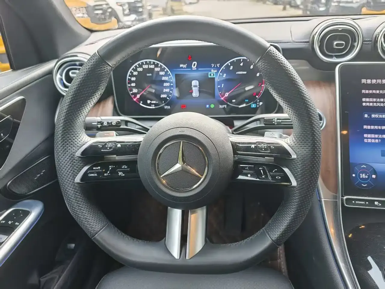 Mercedes-Benz GLC 2023 GLC 300 L 4MATIC Dynamic 7-Seater фото 11