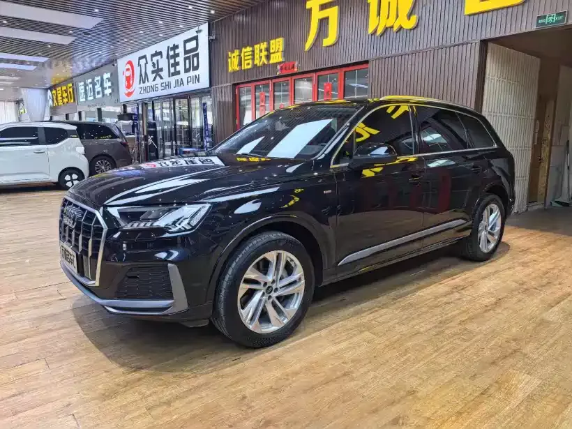 Audi Q7 2021 45 TFSI quattro S line Sport