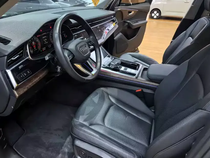 Audi Q7 2021 45 TFSI quattro S line Sport фото 4