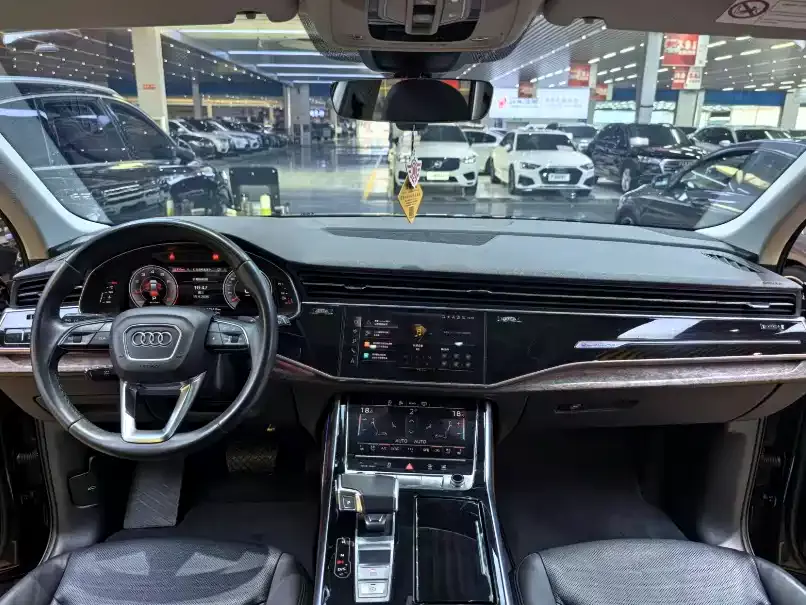 Audi Q7 2021 45 TFSI quattro S line Sport фото 8