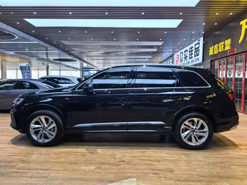 Audi Q7 2021 45 TFSI quattro S line Sport фото 20