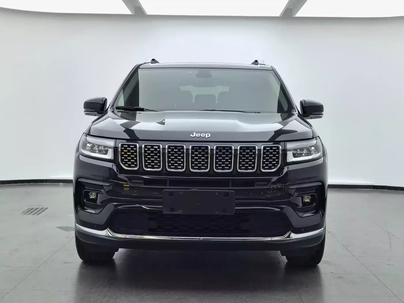 Jeep Grand Commander 2022 2.0T AWD Luxury Edition фото 2