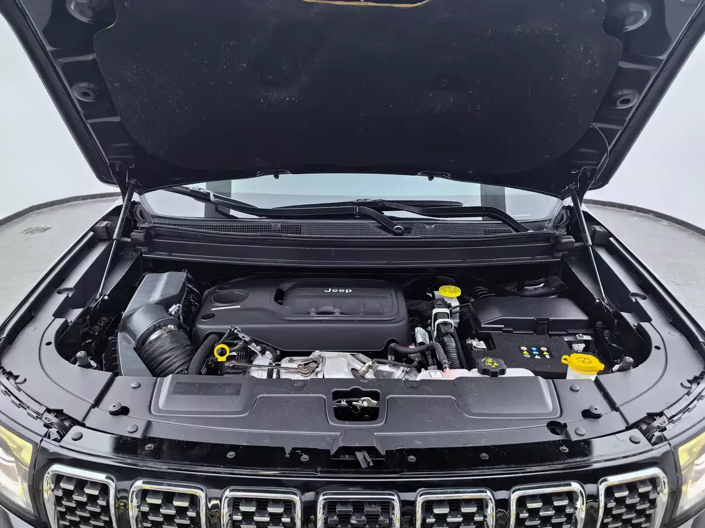 Jeep Grand Commander 2022 2.0T AWD Luxury Edition фото 7