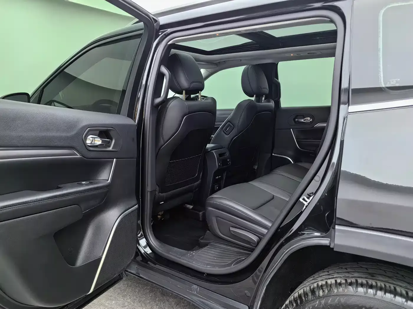 Jeep Grand Commander 2022 2.0T AWD Luxury Edition фото 13