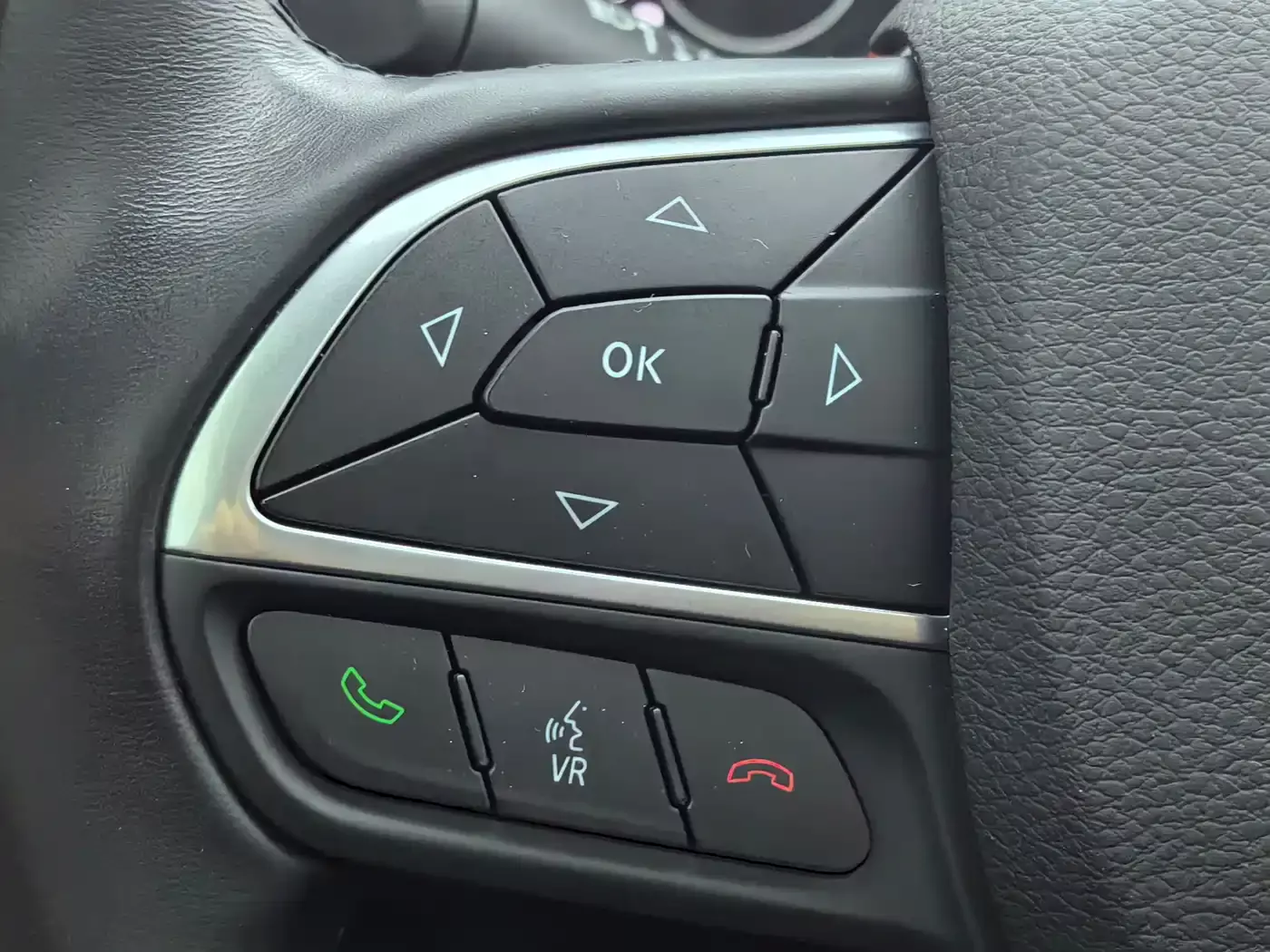 Jeep Grand Commander 2022 2.0T AWD Luxury Edition фото 22