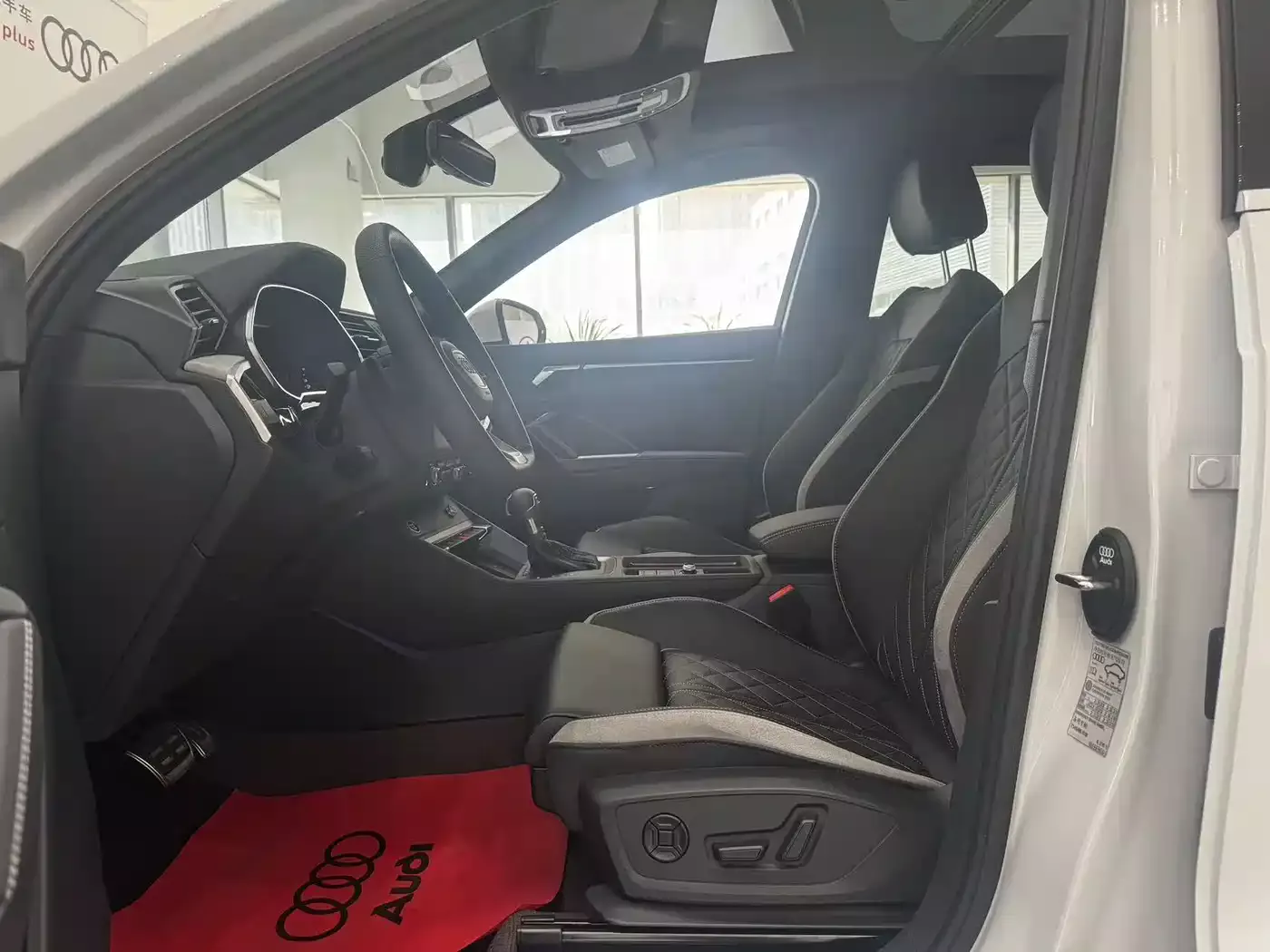 Audi Q3 2025 quattro 45th Anniversary Edition 35TFSI Fashion Dynamic фото 9