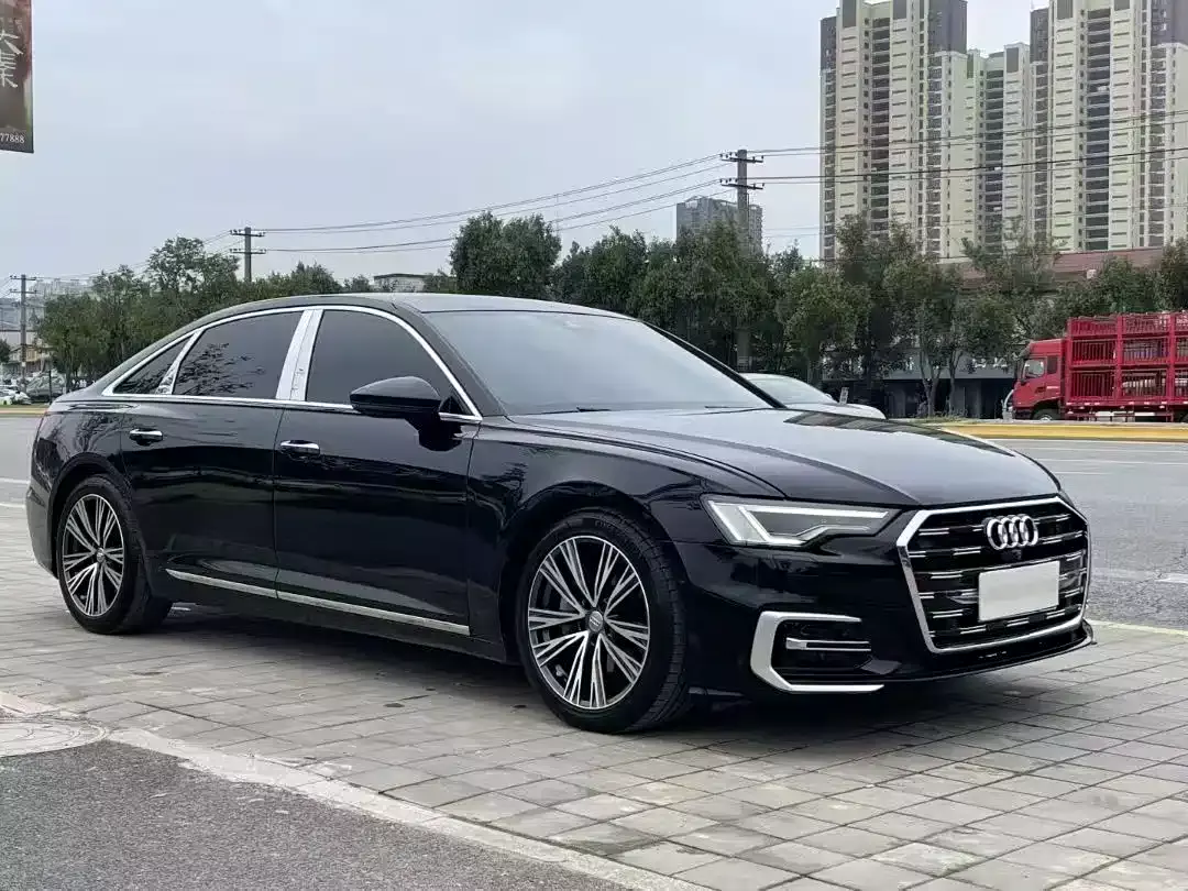 Audi A6L 2019 45 TFSI quattro Premium Elegance фото 3