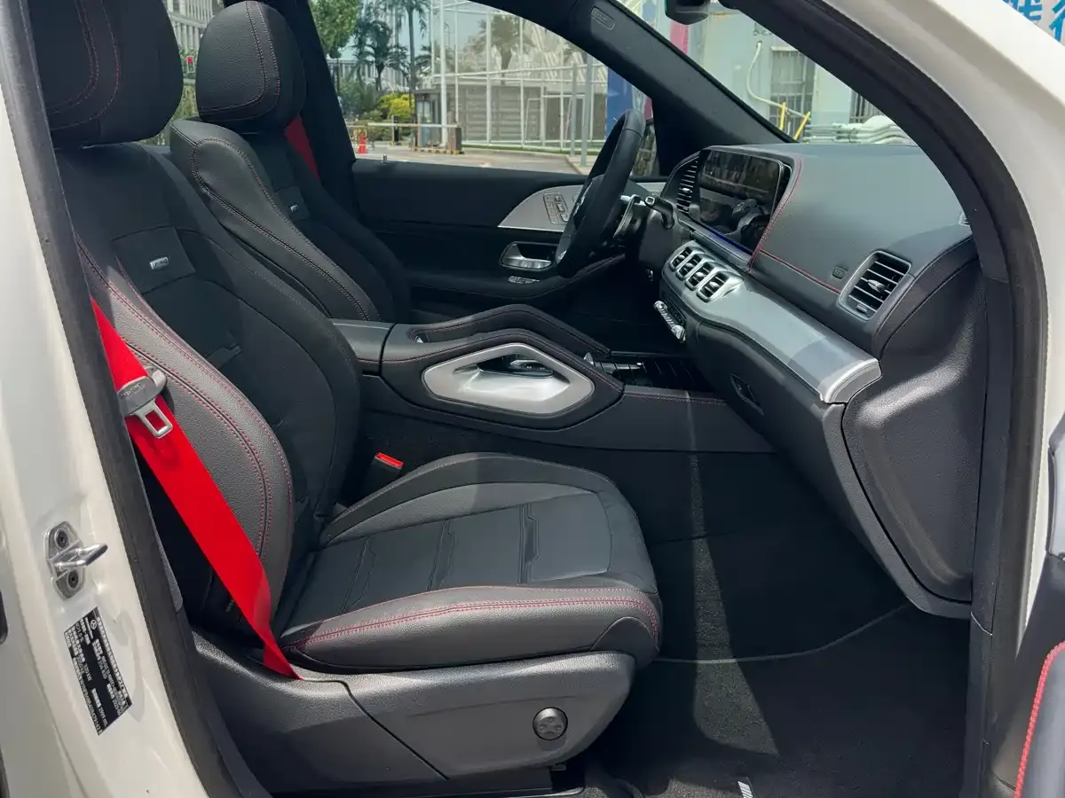 Mercedes-Benz GLE AMG 2025 AMG GLE 53 4MATIC+ фото 13
