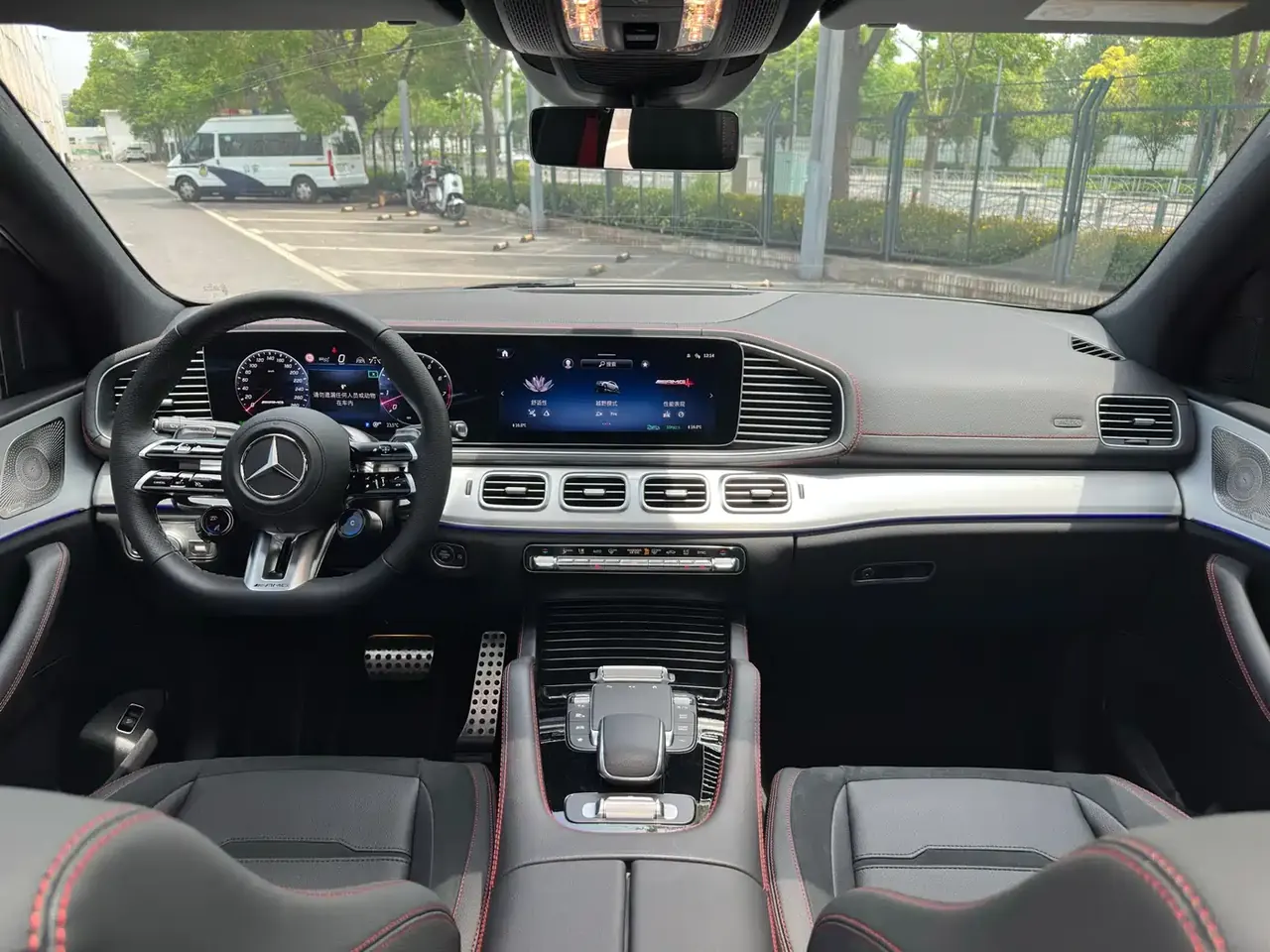 Mercedes-Benz GLE AMG 2025 AMG GLE 53 4MATIC+ фото 17