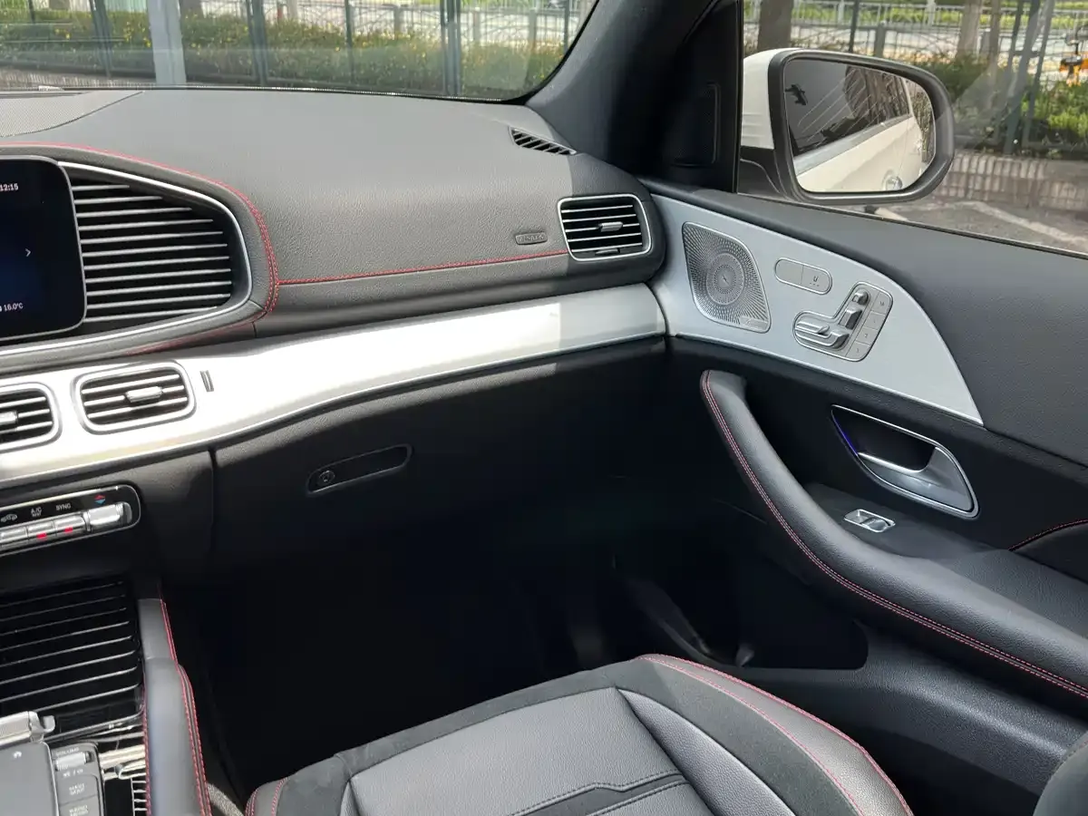 Mercedes-Benz GLE AMG 2025 AMG GLE 53 4MATIC+ фото 20