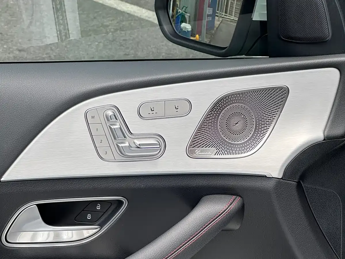 Mercedes-Benz GLE AMG 2025 AMG GLE 53 4MATIC+ фото 24