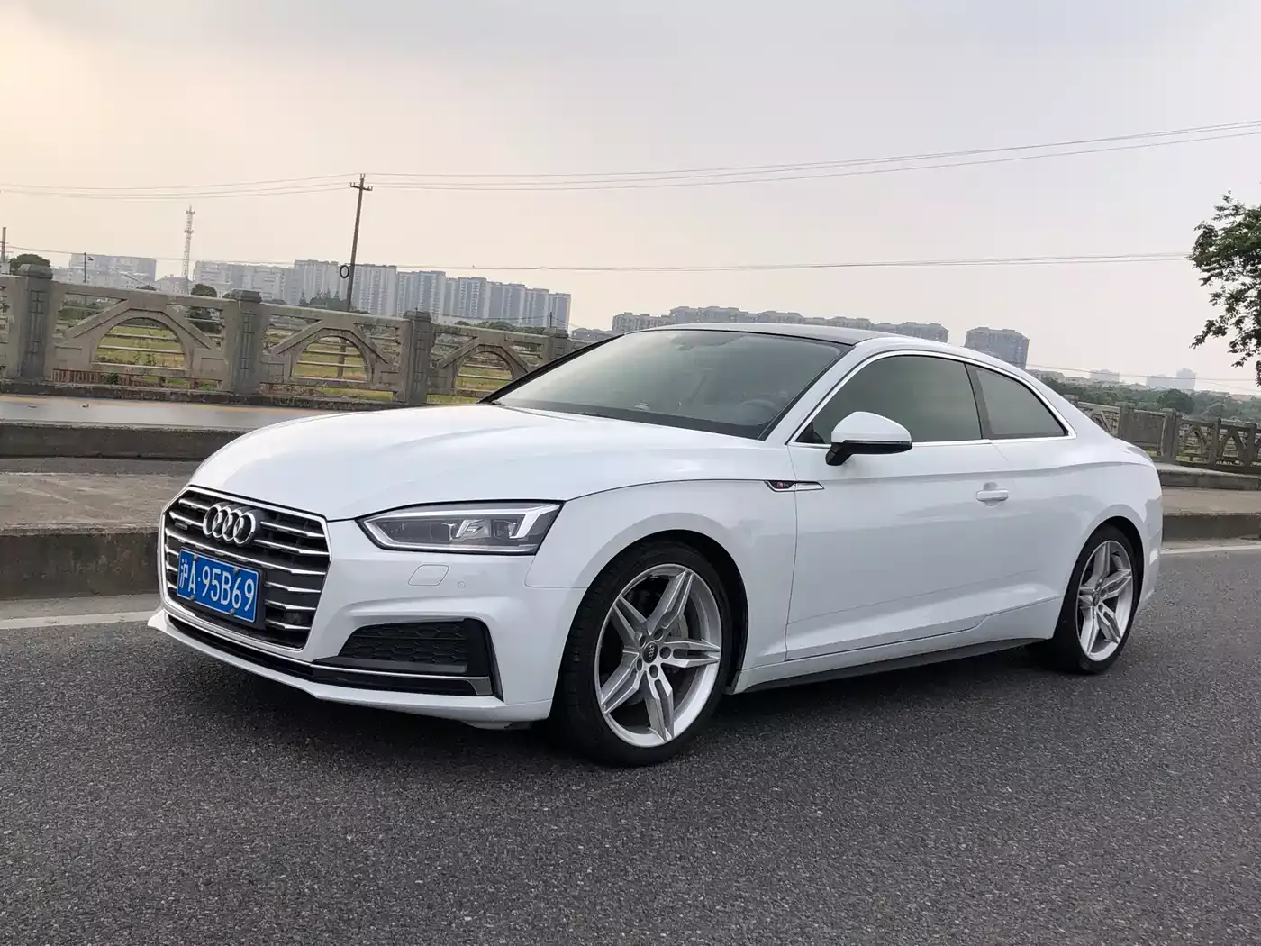 Audi A5 (Import) 2017 Coupe 45 TFSI quattro Sport фото 2