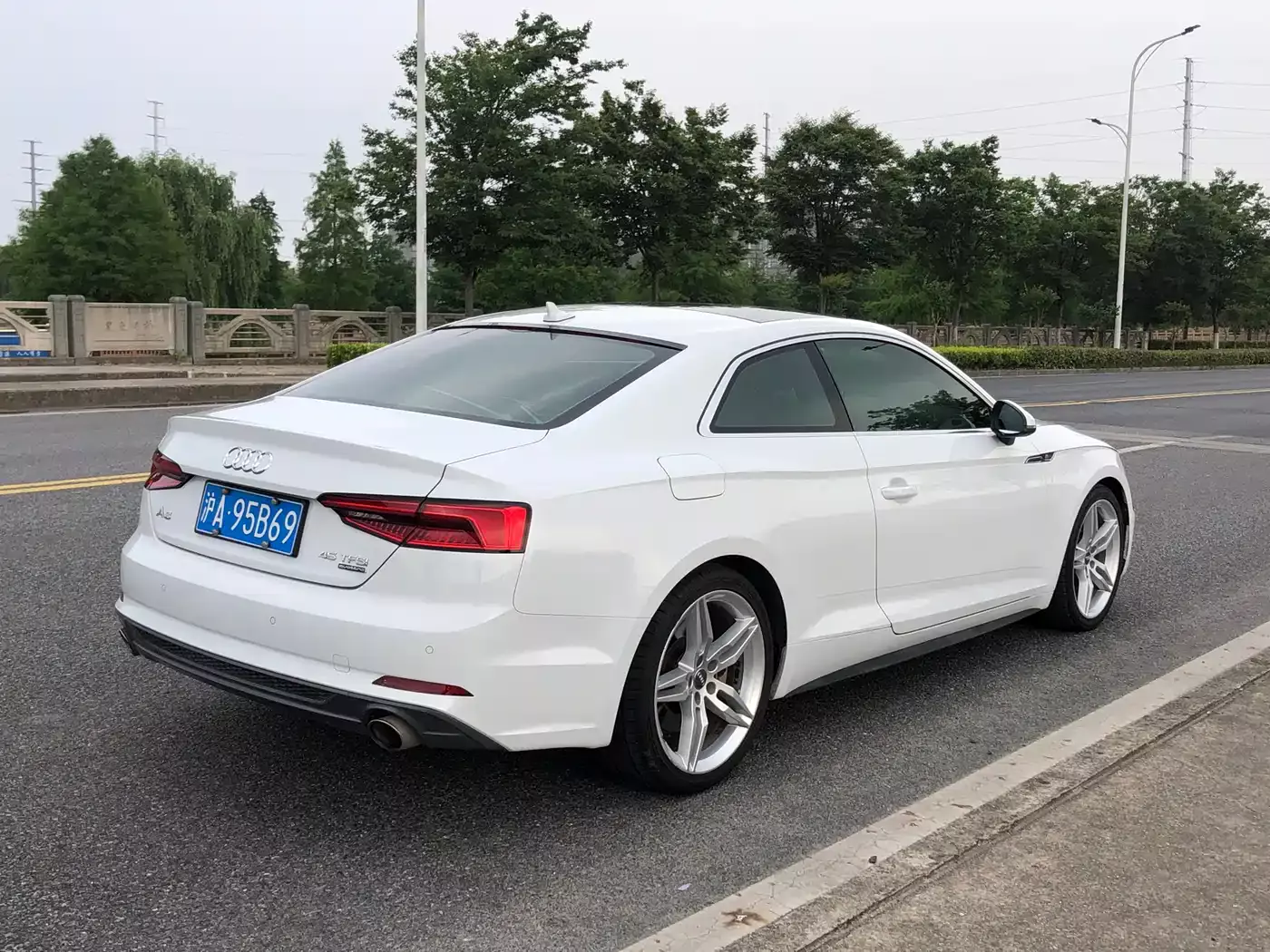 Audi A5 (Import) 2017 Coupe 45 TFSI quattro Sport фото 5