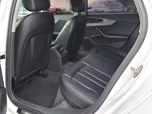 Audi A4L 2017 40 TFSI Progressive фото 6