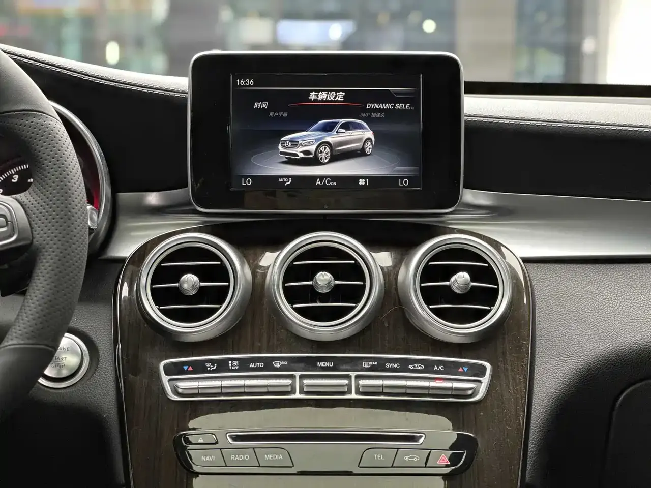 Mercedes-Benz GLC 2017 GLC 260 4MATIC Luxury фото 11