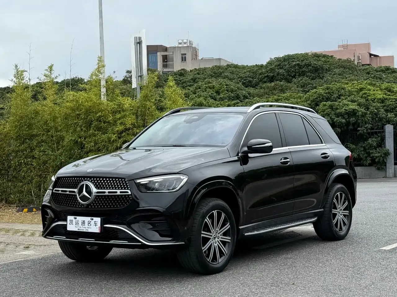 Mercedes-Benz GLE 2025 GLE 350 4MATIC Fashion фото 2