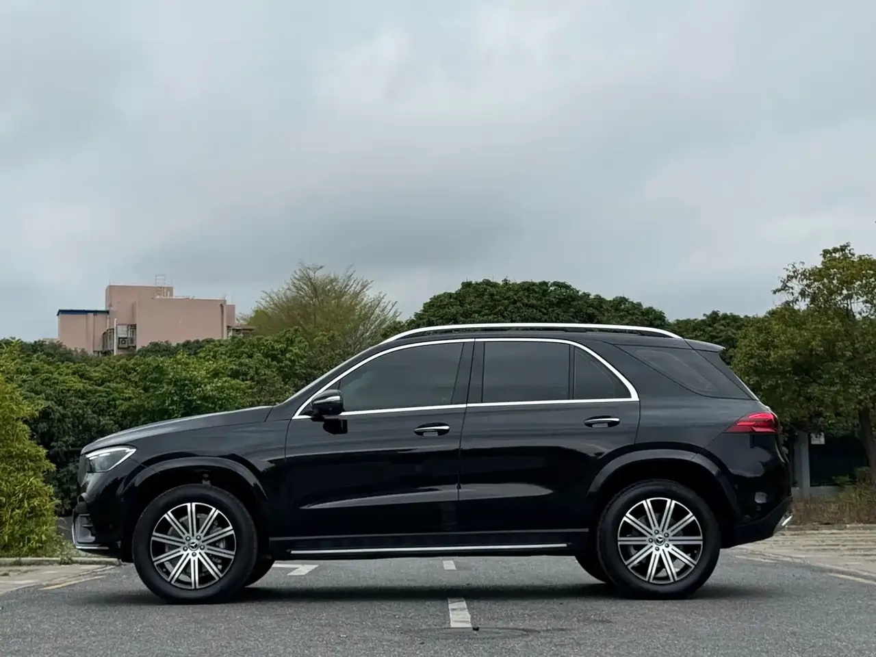 Mercedes-Benz GLE 2025 GLE 350 4MATIC Fashion фото 13