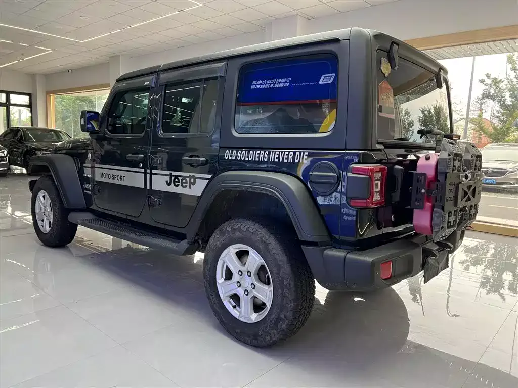 Jeep Wrangler 2019 2.0T Sahara 4-Door China V фото 3
