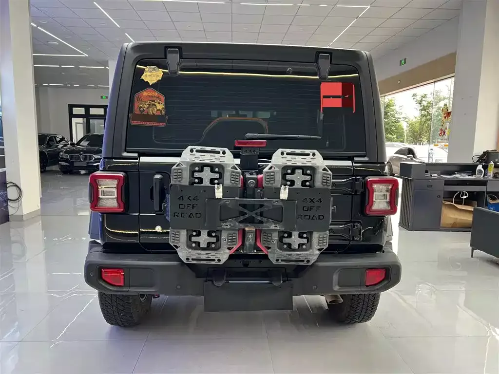 Jeep Wrangler 2019 2.0T Sahara 4-Door China V фото 4