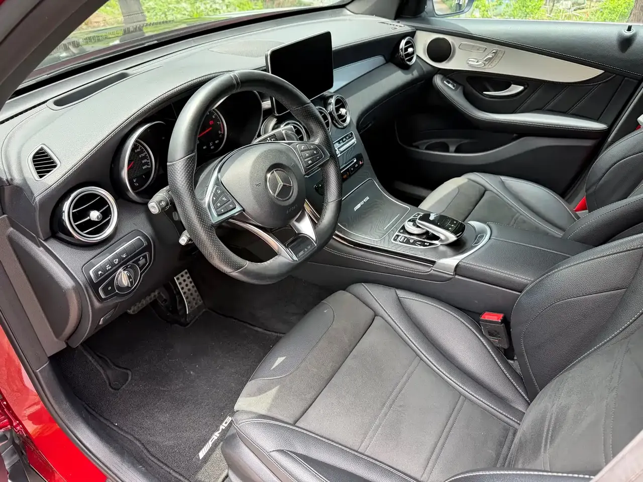 Mercedes-Benz GLC AMG 2018 AMG GLC 63 4MATIC+ фото 5