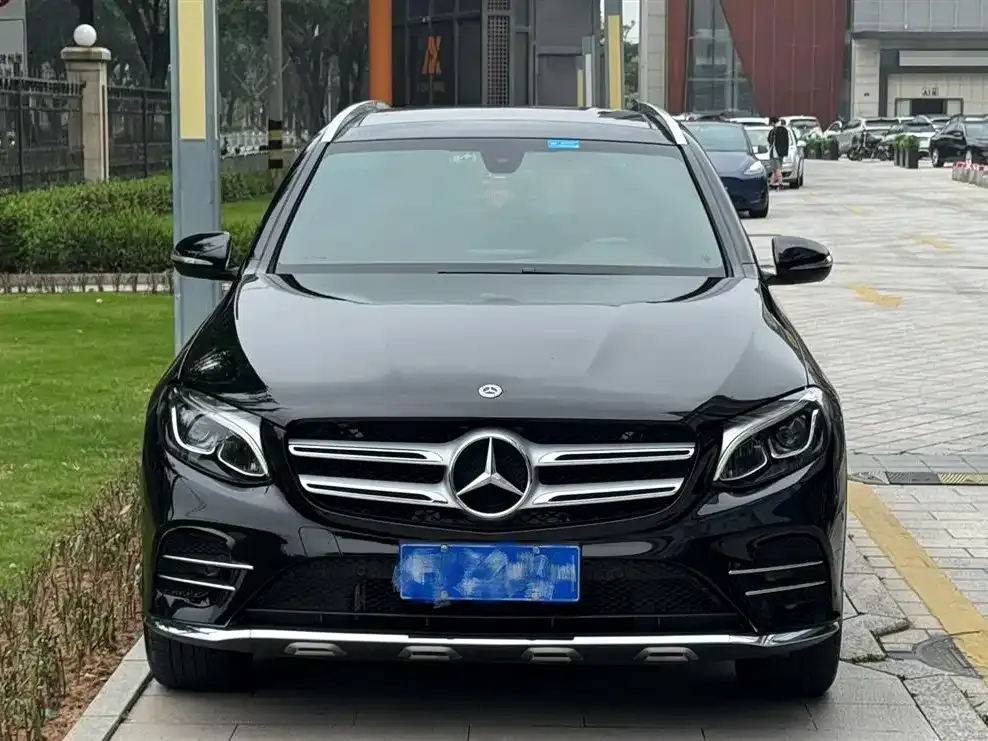 Mercedes-Benz GLC 2018 Facelift GLC 260 4MATIC Dynamic фото 2