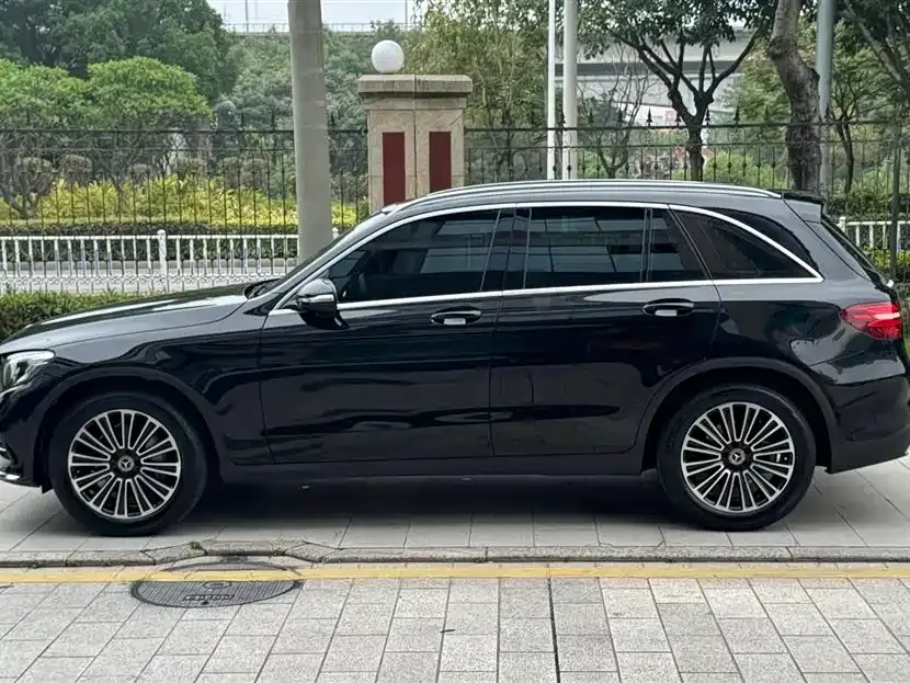 Mercedes-Benz GLC 2018 Facelift GLC 260 4MATIC Dynamic фото 7