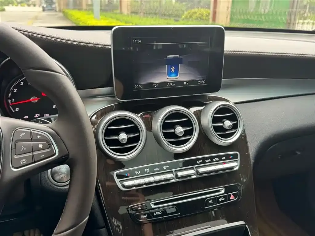 Mercedes-Benz GLC 2018 Facelift GLC 260 4MATIC Dynamic фото 12