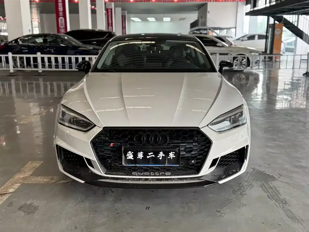 Audi A5 (Import) 2019 Sportback 40 TFSI Fashion фото 2