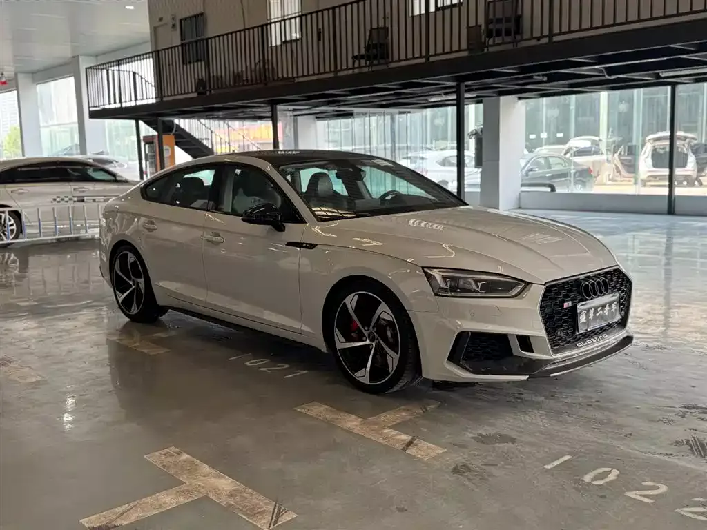 Audi A5 (Import) 2019 Sportback 40 TFSI Fashion фото 3