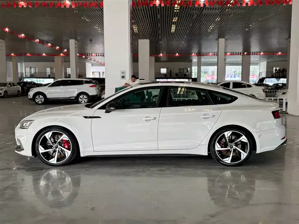 Audi A5 (Import) 2019 Sportback 40 TFSI Fashion фото 8