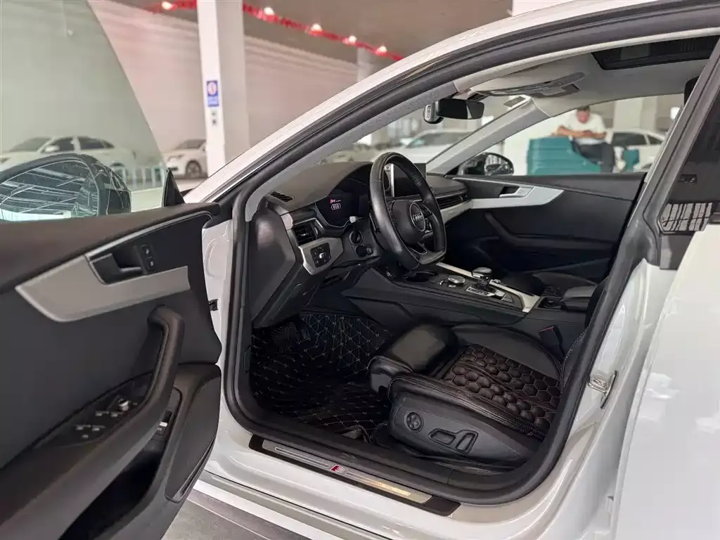Audi A5 (Import) 2019 Sportback 40 TFSI Fashion фото 9