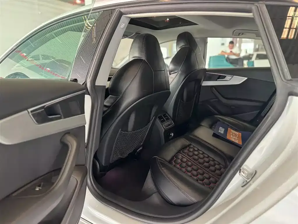 Audi A5 (Import) 2019 Sportback 40 TFSI Fashion фото 10