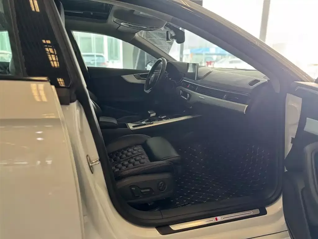 Audi A5 (Import) 2019 Sportback 40 TFSI Fashion фото 12