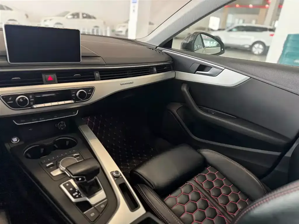 Audi A5 (Import) 2019 Sportback 40 TFSI Fashion фото 15