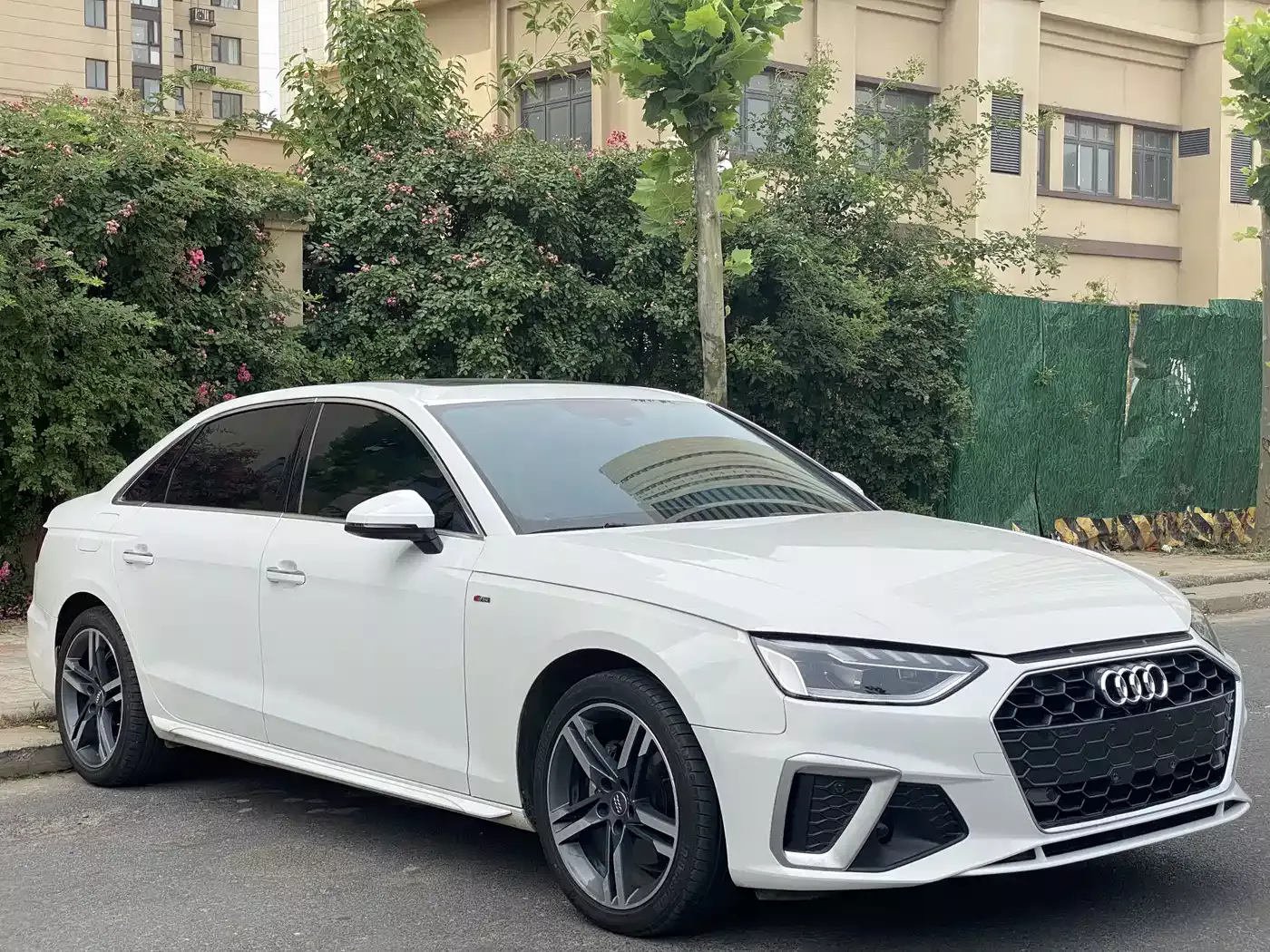 Audi A4L 2020 40 TFSI Fashion Dynamic Edition фото 3