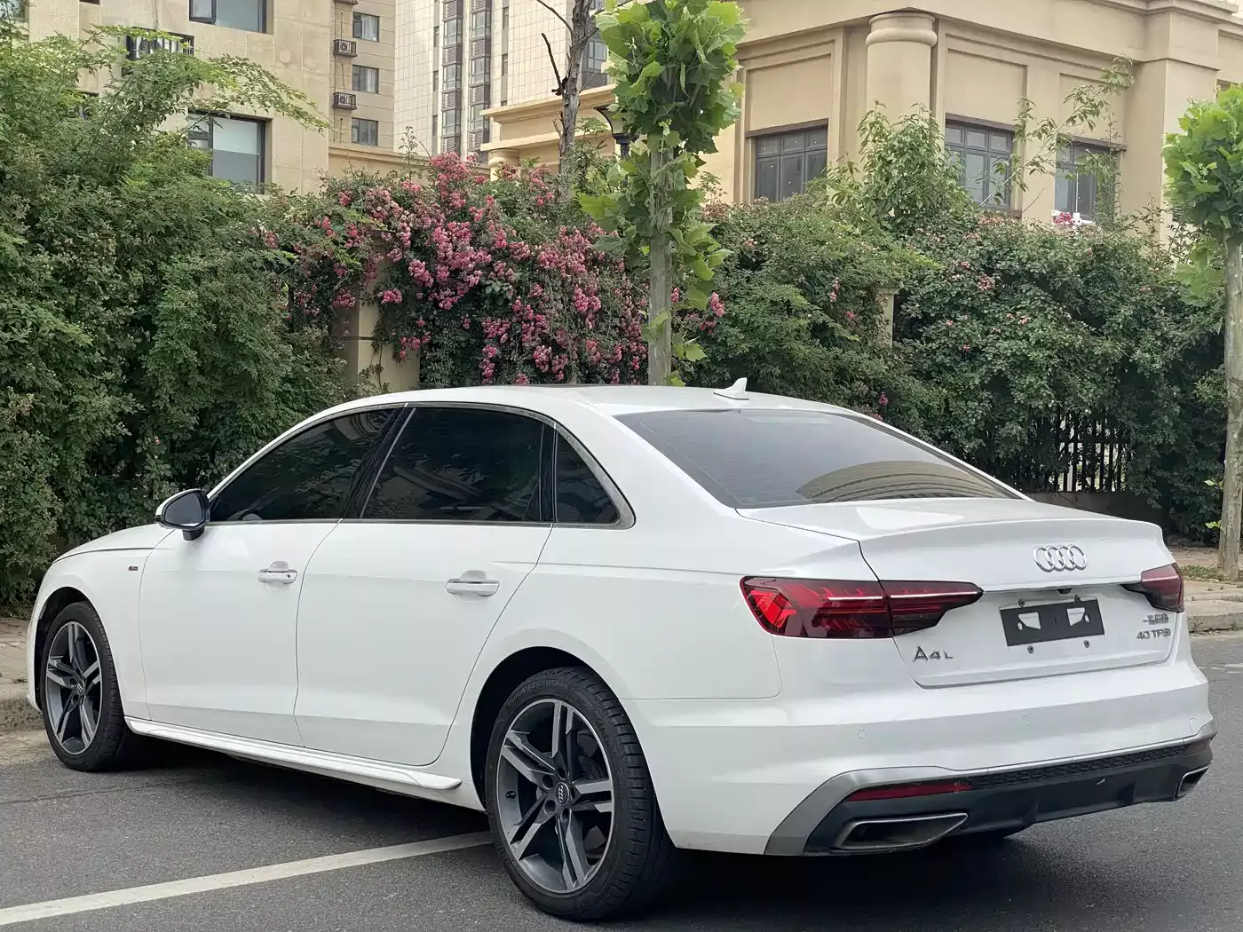 Audi A4L 2020 40 TFSI Fashion Dynamic Edition фото 9