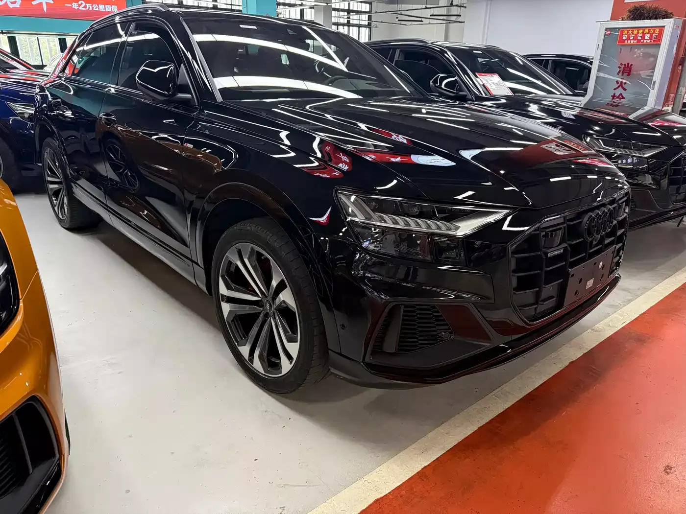 Audi Q8 2022 55 TFSI Exclusive Dynamic фото 3